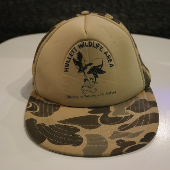 Vintage Snap Back, Adjustable Farmer Hunting Mesh Trucker Hat - Picture 1 of 6